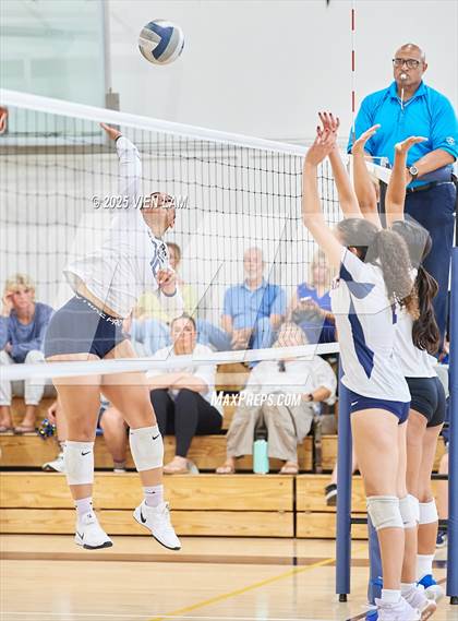 Thumbnail 2 in Berean Christian @ College Prep photogallery.