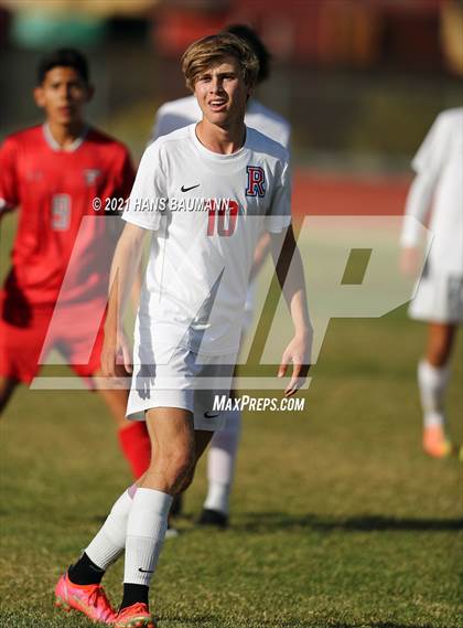 Thumbnail 3 in Reno @ Truckee photogallery.