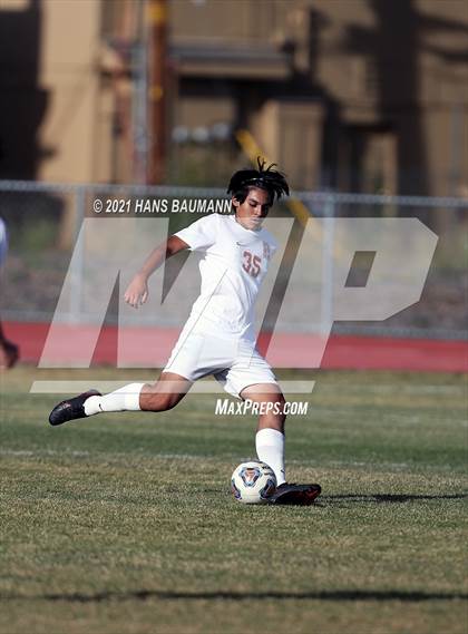 Thumbnail 3 in Reno @ Truckee photogallery.