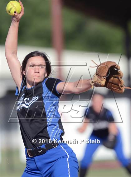 Thumbnail 3 in Erath @ Brusly (LHSAA 3A 2nd Round Playoffs) photogallery.