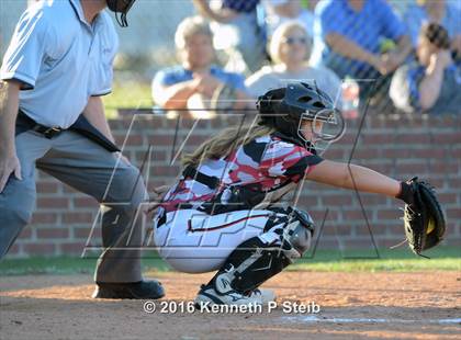 Thumbnail 1 in Erath @ Brusly (LHSAA 3A 2nd Round Playoffs) photogallery.