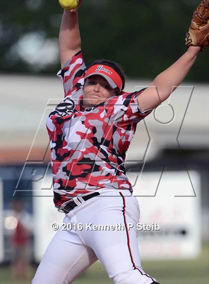 Thumbnail 3 in Erath @ Brusly (LHSAA 3A 2nd Round Playoffs) photogallery.