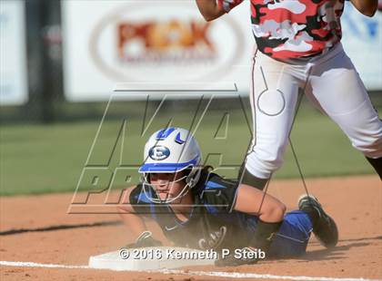 Thumbnail 2 in Erath @ Brusly (LHSAA 3A 2nd Round Playoffs) photogallery.