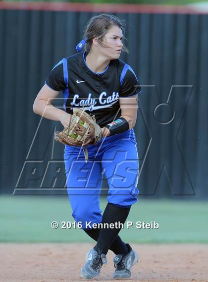 Thumbnail 1 in Erath @ Brusly (LHSAA 3A 2nd Round Playoffs) photogallery.