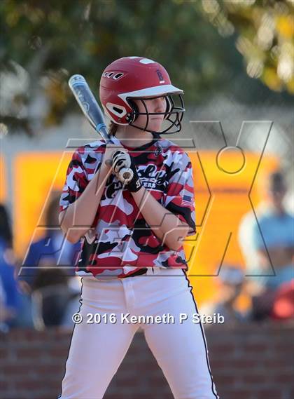 Thumbnail 3 in Erath @ Brusly (LHSAA 3A 2nd Round Playoffs) photogallery.