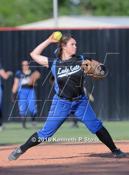 Thumbnail 2 in Erath @ Brusly (LHSAA 3A 2nd Round Playoffs) photogallery.