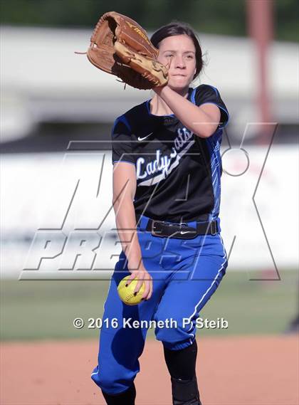 Thumbnail 3 in Erath @ Brusly (LHSAA 3A 2nd Round Playoffs) photogallery.