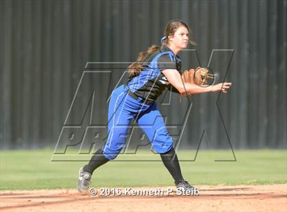 Thumbnail 1 in Erath @ Brusly (LHSAA 3A 2nd Round Playoffs) photogallery.