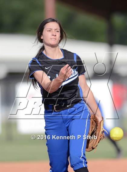 Thumbnail 2 in Erath @ Brusly (LHSAA 3A 2nd Round Playoffs) photogallery.