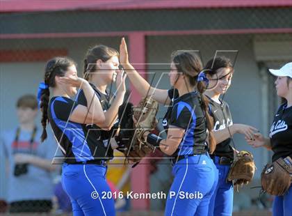 Thumbnail 2 in Erath @ Brusly (LHSAA 3A 2nd Round Playoffs) photogallery.