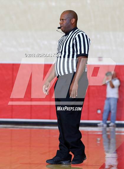 Thumbnail 1 in North Torrance vs. Palos Verdes (Battle at the Beach) photogallery.