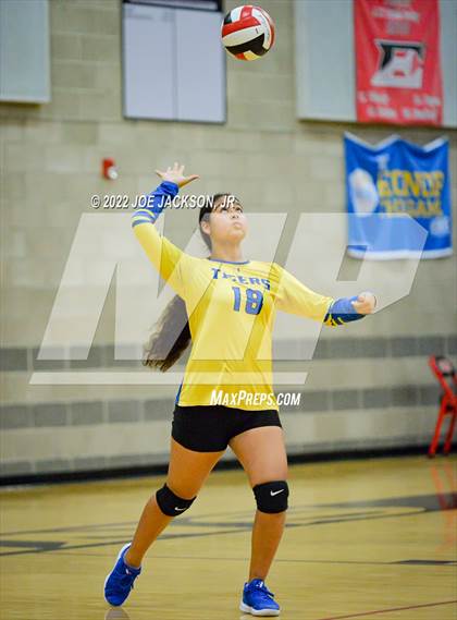 Thumbnail 1 in FR: Empire vs Marana photogallery.