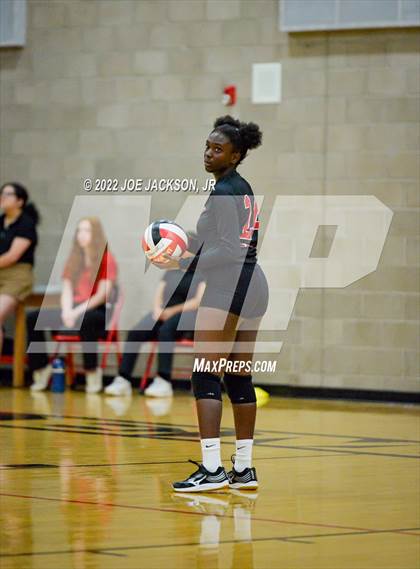 Thumbnail 2 in FR: Empire vs Marana photogallery.