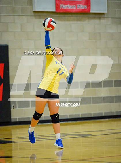 Thumbnail 3 in FR: Empire vs Marana photogallery.