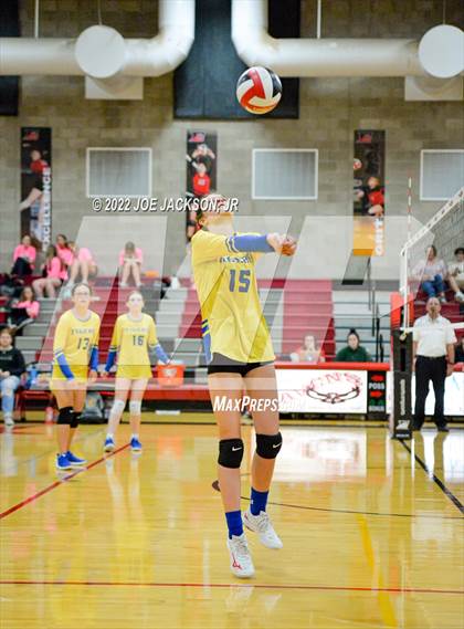 Thumbnail 3 in FR: Empire vs Marana photogallery.