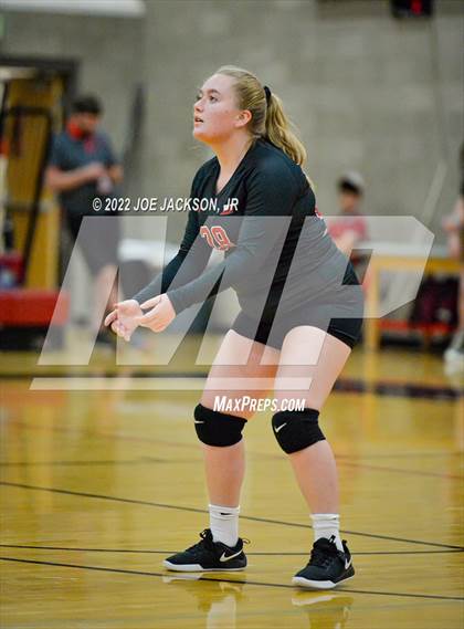 Thumbnail 3 in Empire vs Marana photogallery.