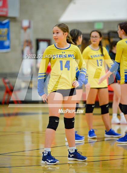 Thumbnail 1 in FR: Empire vs Marana photogallery.