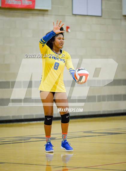 Thumbnail 1 in FR: Empire vs Marana photogallery.