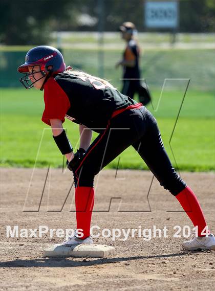Thumbnail 2 in Bella Vista vs. Roseville (Victory Pre-Season T.O.C.) photogallery.