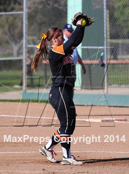 Thumbnail 2 in Bella Vista vs. Roseville (Victory Pre-Season T.O.C.) photogallery.
