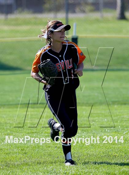 Thumbnail 2 in Bella Vista vs. Roseville (Victory Pre-Season T.O.C.) photogallery.
