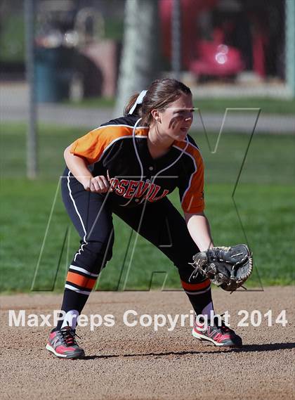 Thumbnail 3 in Bella Vista vs. Roseville (Victory Pre-Season T.O.C.) photogallery.