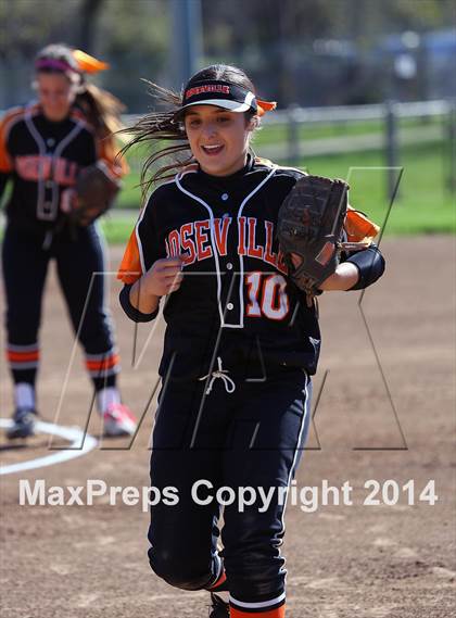 Thumbnail 3 in Bella Vista vs. Roseville (Victory Pre-Season T.O.C.) photogallery.