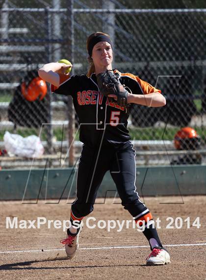 Thumbnail 1 in Bella Vista vs. Roseville (Victory Pre-Season T.O.C.) photogallery.