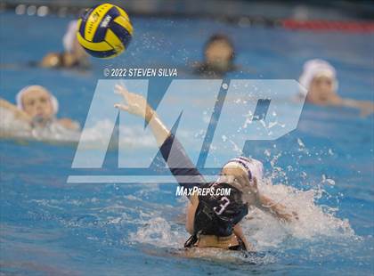 Thumbnail 3 in Carlsbad vs. La Jolla (CIF SDS Open Division Quarterfinal) photogallery.