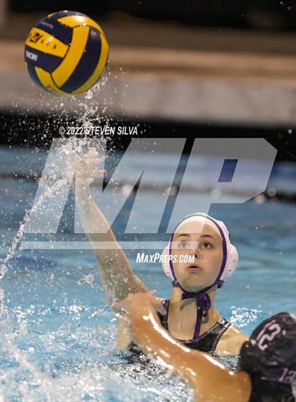 Thumbnail 2 in Carlsbad vs. La Jolla (CIF SDS Open Division Quarterfinal) photogallery.