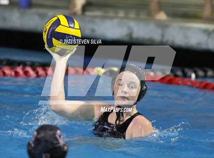 Thumbnail 2 in Carlsbad vs. La Jolla (CIF SDS Open Division Quarterfinal) photogallery.