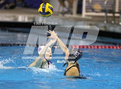Thumbnail 1 in Carlsbad vs. La Jolla (CIF SDS Open Division Quarterfinal) photogallery.