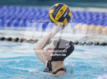 Thumbnail 2 in Carlsbad vs. La Jolla (CIF SDS Open Division Quarterfinal) photogallery.