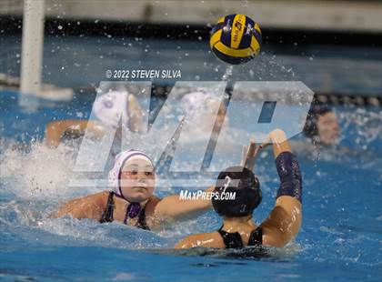 Thumbnail 2 in Carlsbad vs. La Jolla (CIF SDS Open Division Quarterfinal) photogallery.