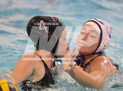 Thumbnail 2 in Carlsbad vs. La Jolla (CIF SDS Open Division Quarterfinal) photogallery.
