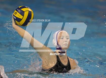 Thumbnail 3 in Carlsbad vs. La Jolla (CIF SDS Open Division Quarterfinal) photogallery.