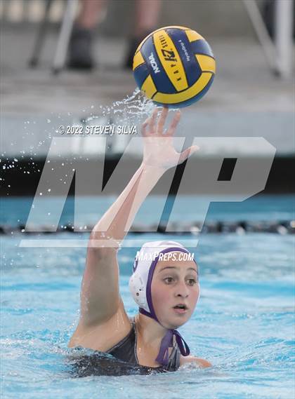Thumbnail 3 in Carlsbad vs. La Jolla (CIF SDS Open Division Quarterfinal) photogallery.