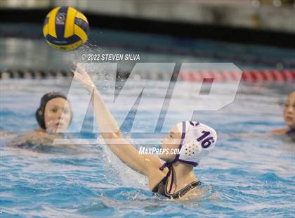 Thumbnail 3 in Carlsbad vs. La Jolla (CIF SDS Open Division Quarterfinal) photogallery.
