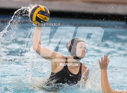Thumbnail 3 in Carlsbad vs. La Jolla (CIF SDS Open Division Quarterfinal) photogallery.