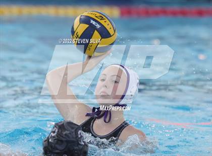 Thumbnail 3 in Carlsbad vs. La Jolla (CIF SDS Open Division Quarterfinal) photogallery.