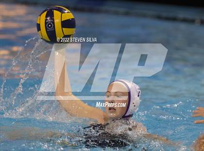Thumbnail 3 in Carlsbad vs. La Jolla (CIF SDS Open Division Quarterfinal) photogallery.