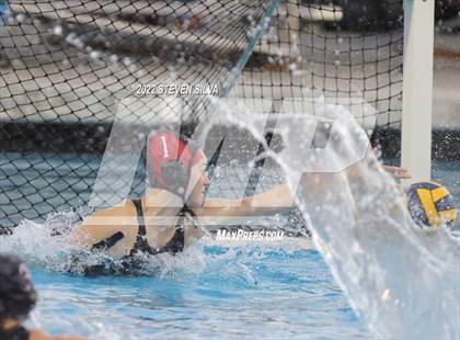 Thumbnail 3 in Carlsbad vs. La Jolla (CIF SDS Open Division Quarterfinal) photogallery.