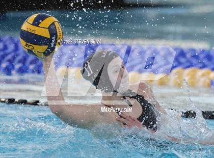 Thumbnail 3 in Carlsbad vs. La Jolla (CIF SDS Open Division Quarterfinal) photogallery.