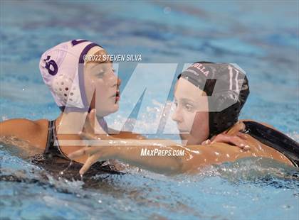 Thumbnail 3 in Carlsbad vs. La Jolla (CIF SDS Open Division Quarterfinal) photogallery.