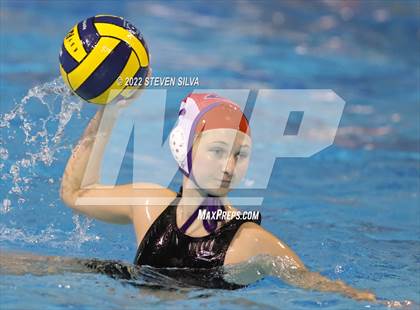 Thumbnail 2 in Carlsbad vs. La Jolla (CIF SDS Open Division Quarterfinal) photogallery.
