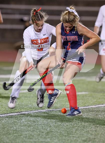 Thumbnail 2 in Kent Denver vs. Regis Jesuit (CHSAA Semifinal) photogallery.