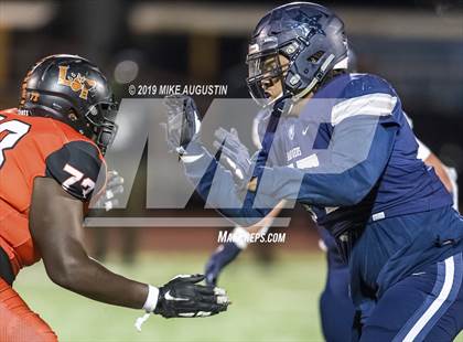 Thumbnail 2 in Lone Star vs. Lancaster (UIL 5A DI Regional Final) photogallery.