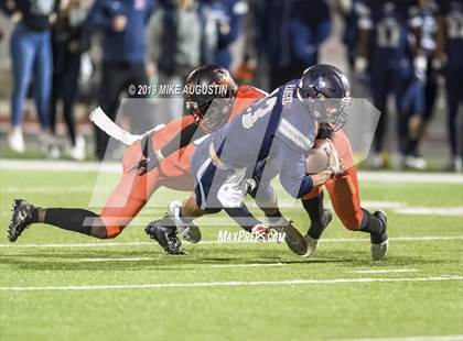 Thumbnail 3 in Lone Star vs. Lancaster (UIL 5A DI Regional Final) photogallery.