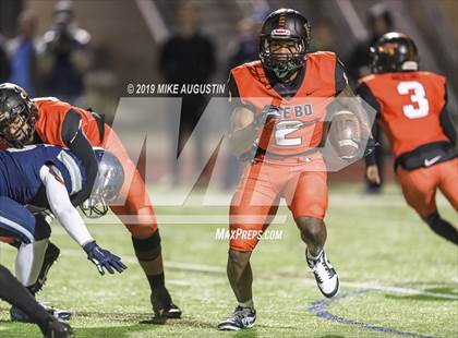 Thumbnail 2 in Lone Star vs. Lancaster (UIL 5A DI Regional Final) photogallery.