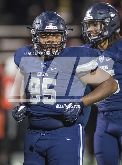 Thumbnail 3 in Lone Star vs. Lancaster (UIL 5A DI Regional Final) photogallery.